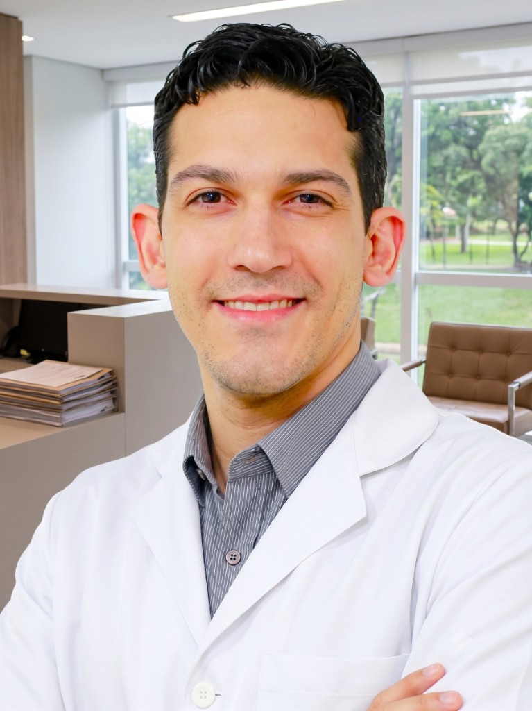 Dr. Pedro Felipe Prates Silva